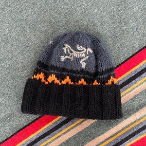 Rare knitted Arcteryx toque